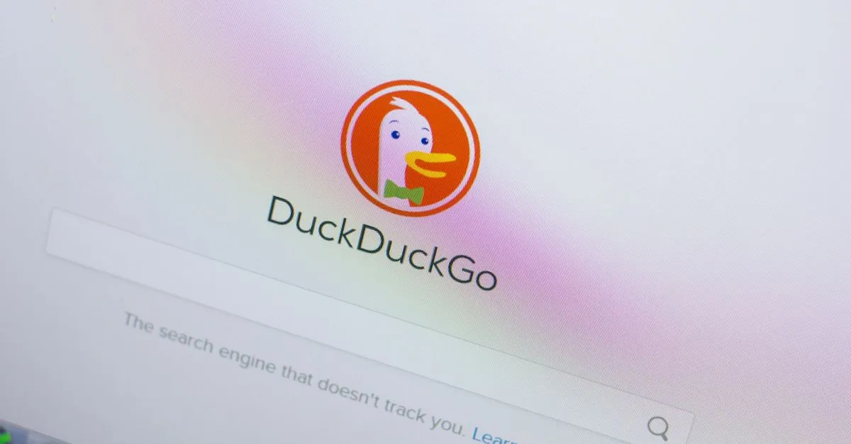 how do i make duckduckgo my default search engine on my iphone?